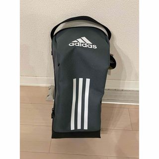 アディダス(adidas)のadidas  アディダス　シューズケースM   新品　未使用品(シューズバッグ)