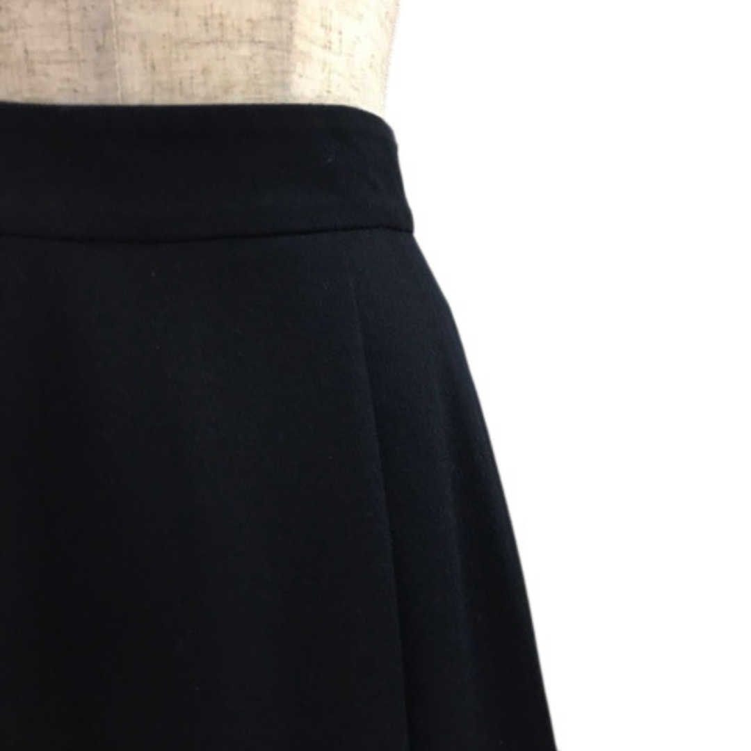 IENA(イエナ)のイエナ スカート フレア 膝丈 ウール タック 無地 36 紺 ネイビー レディースのスカート(ひざ丈スカート)の商品写真