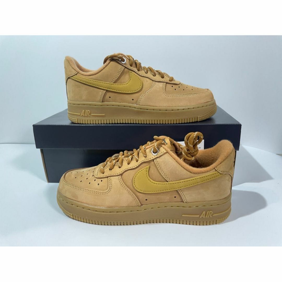 NIKE(ナイキ)の【新品】23.5cm NIKE WMNS エアフォース1 WB ウィート レディースの靴/シューズ(スニーカー)の商品写真