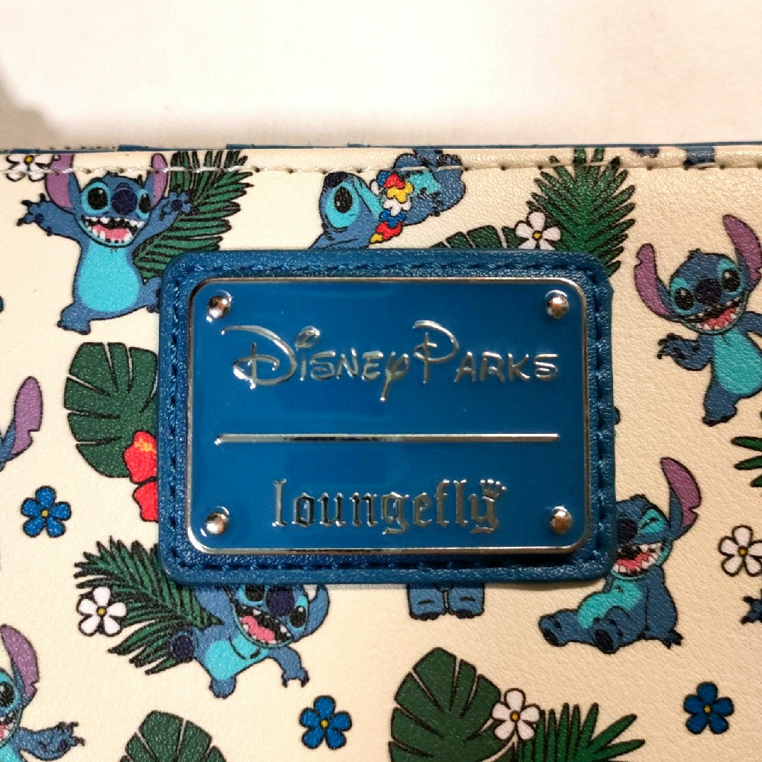 Disney(ディズニー)の希少 Disney Parks  LoungeFly スティッチ ウォレット レディースのファッション小物(財布)の商品写真