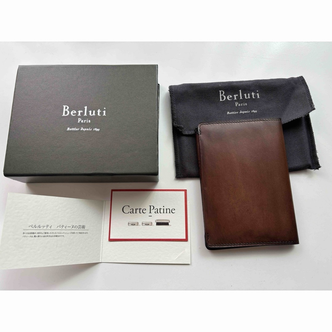 Berluti(ベルルッティ)の☆新品未使用☆ ベルルッティ　パスポート&カードケース インテリア/住まい/日用品の日用品/生活雑貨/旅行(旅行用品)の商品写真