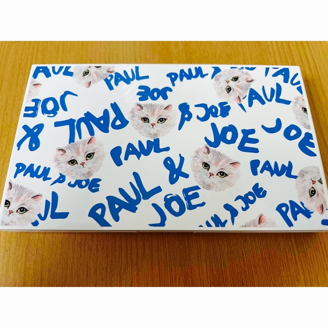 PAUL & JOE(ポールアンドジョー)のメイクアップパレット001 コスメ/美容のベースメイク/化粧品(アイシャドウ)の商品写真