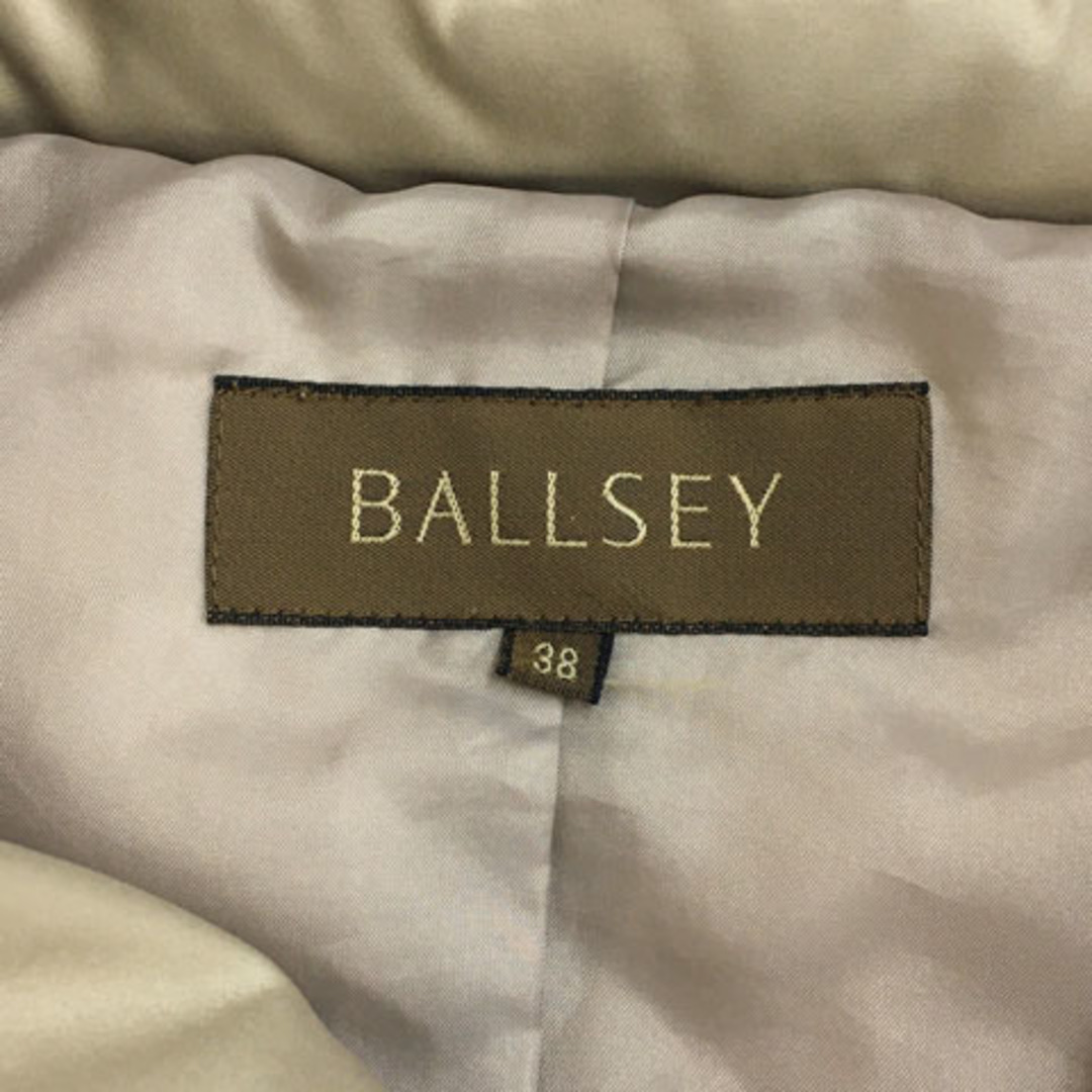 Ballsey(ボールジィ)のボールジー トゥモローランド ダウンジャケット ショート 長袖 38 ベージュ レディースのジャケット/アウター(ダウンジャケット)の商品写真