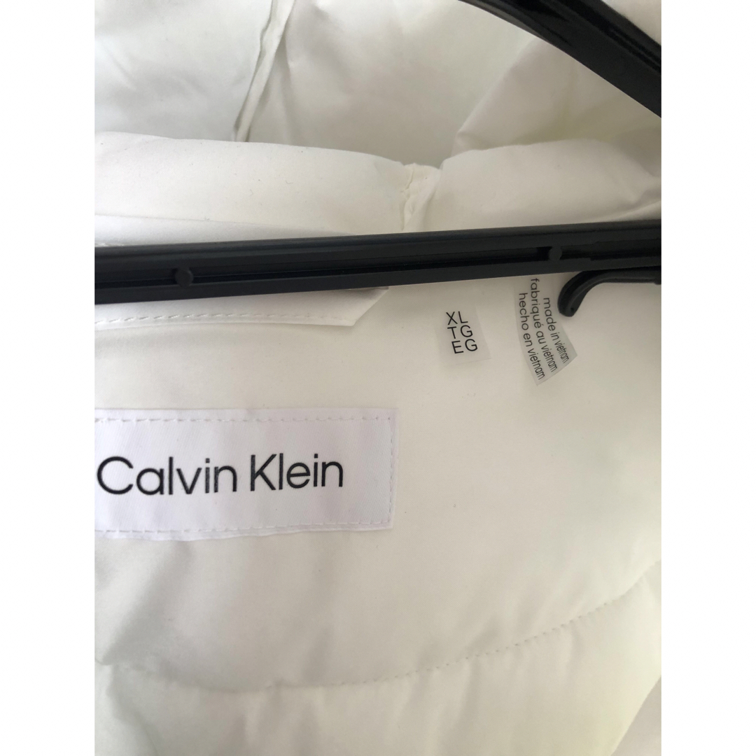 Calvin Klein(カルバンクライン)の❤︎calvin kleinホワイトダウン❤︎ レディースのジャケット/アウター(ダウンジャケット)の商品写真