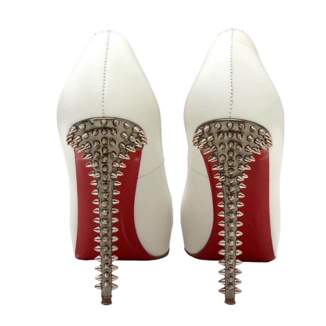 Christian Louboutin(クリスチャンルブタン)のクリスチャンルブタン Christian Louboutin パンプス 靴 シューズ スパイク スタッズ レザー ホワイト シルバー レディースの靴/シューズ(ハイヒール/パンプス)の商品写真