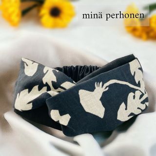 ミナペルホネン(mina perhonen)の新作☁︎クロスヘアバンド☁︎ミナペルホネン☁︎soffione☁︎ブラック(ヘアアクセサリー)