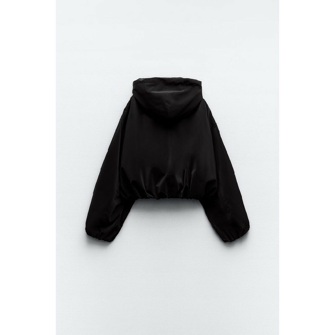 ZARA(ザラ)のラバーフィニッシュフーデッドジャケット レディースのジャケット/アウター(ナイロンジャケット)の商品写真
