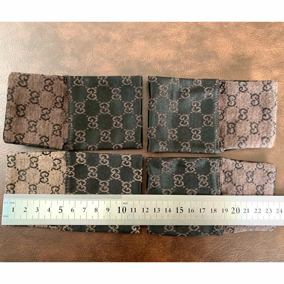 Gucci(グッチ)のGUCCI/グッチ ジュエリー保存袋/アクセサリー入れ 小/4枚セット レディースのファッション小物(その他)の商品写真