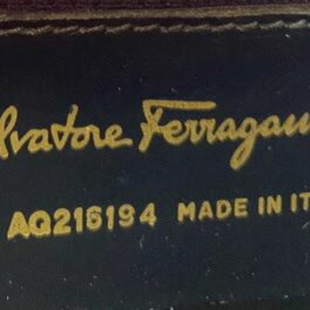 Salvatore Ferragamo(サルヴァトーレフェラガモ)のSalvatore Ferragamo サルヴァトーレ・フェラガモ ショルダーバッグ レッド ルージュ 赤 クロコ型押し レディース レディースのバッグ(ショルダーバッグ)の商品写真