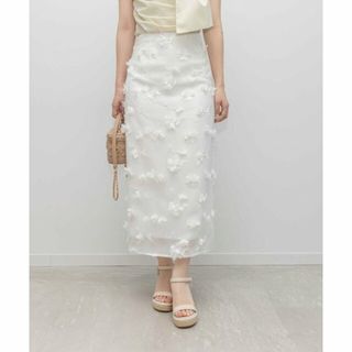 ランダ(RANDA)の【WHITE】立体フラワーIラインスカート(ロングスカート)