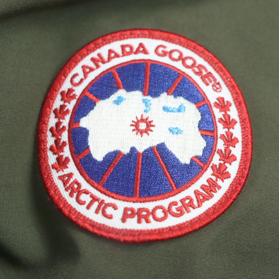 CANADA GOOSE(カナダグース)の人気▼CANADA GOOSE カナダグース 2603JL BRONTE PARKA ブロンテパーカー ワッペン・ファー・フード付き WZIP ダウンコート カーキ S カナダ製 国内正規品 レディース レディースのジャケット/アウター(ダウンコート)の商品写真