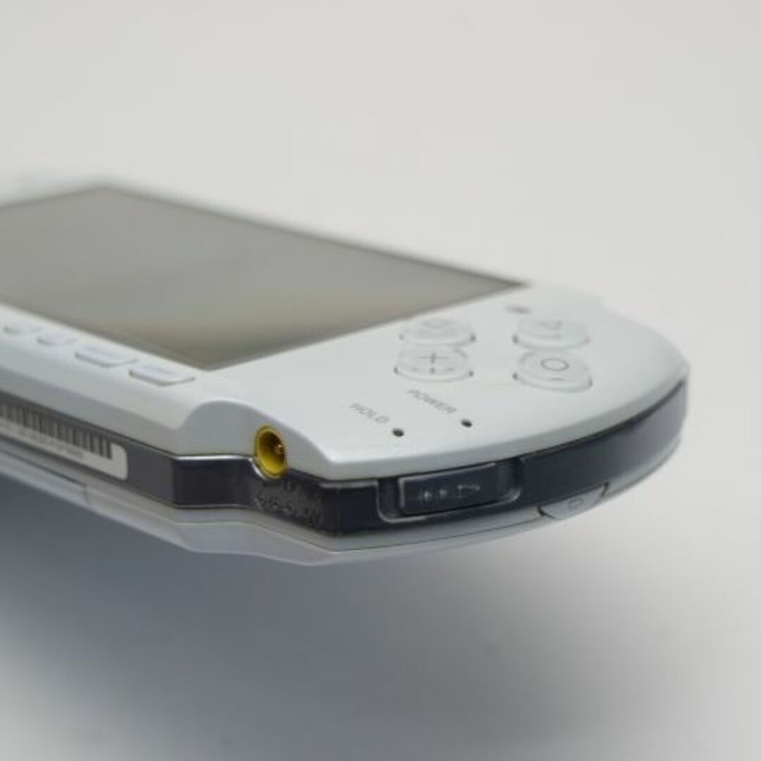 SONY(ソニー)の超美品 PSP-3000 パール・ホワイト  M444 エンタメ/ホビーのゲームソフト/ゲーム機本体(携帯用ゲーム機本体)の商品写真