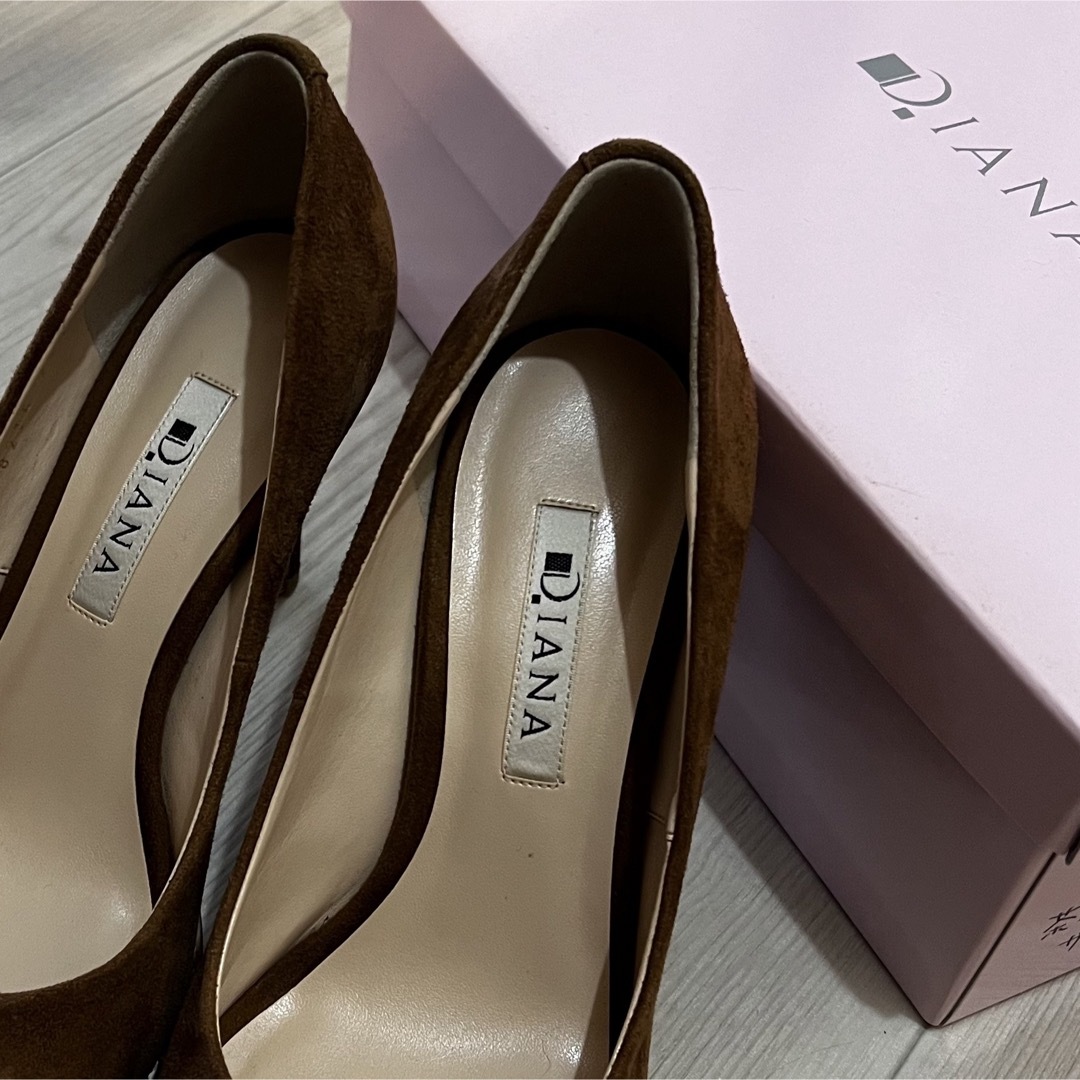 DIANA(ダイアナ)のダイアナ　 パンプス　23.5 サンダル　DIANA パイソン　茶色サンダル レディースの靴/シューズ(ハイヒール/パンプス)の商品写真