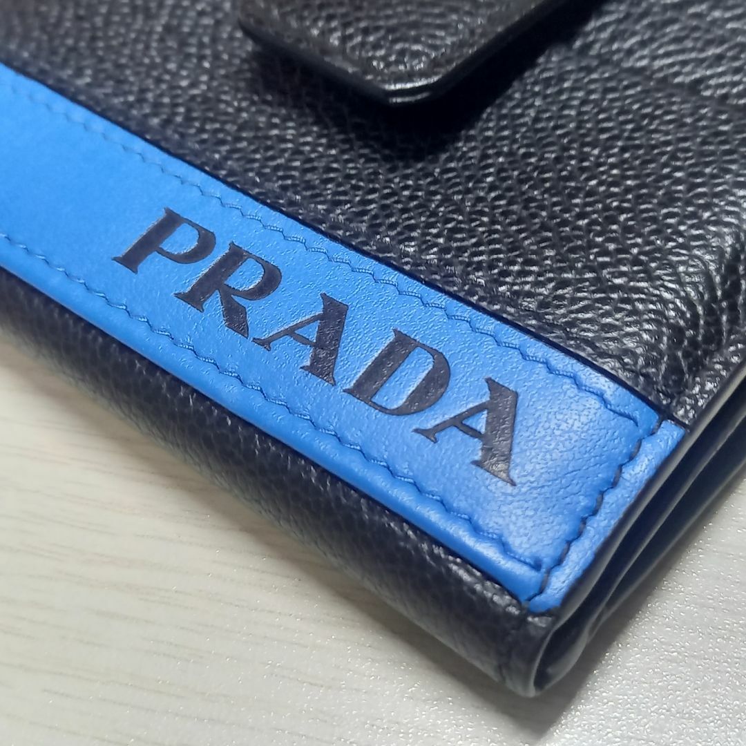 PRADA(プラダ)の美品 プラダ フラグメントケース カードケース ミニ財布 レザー カード12枚 メンズのファッション小物(折り財布)の商品写真