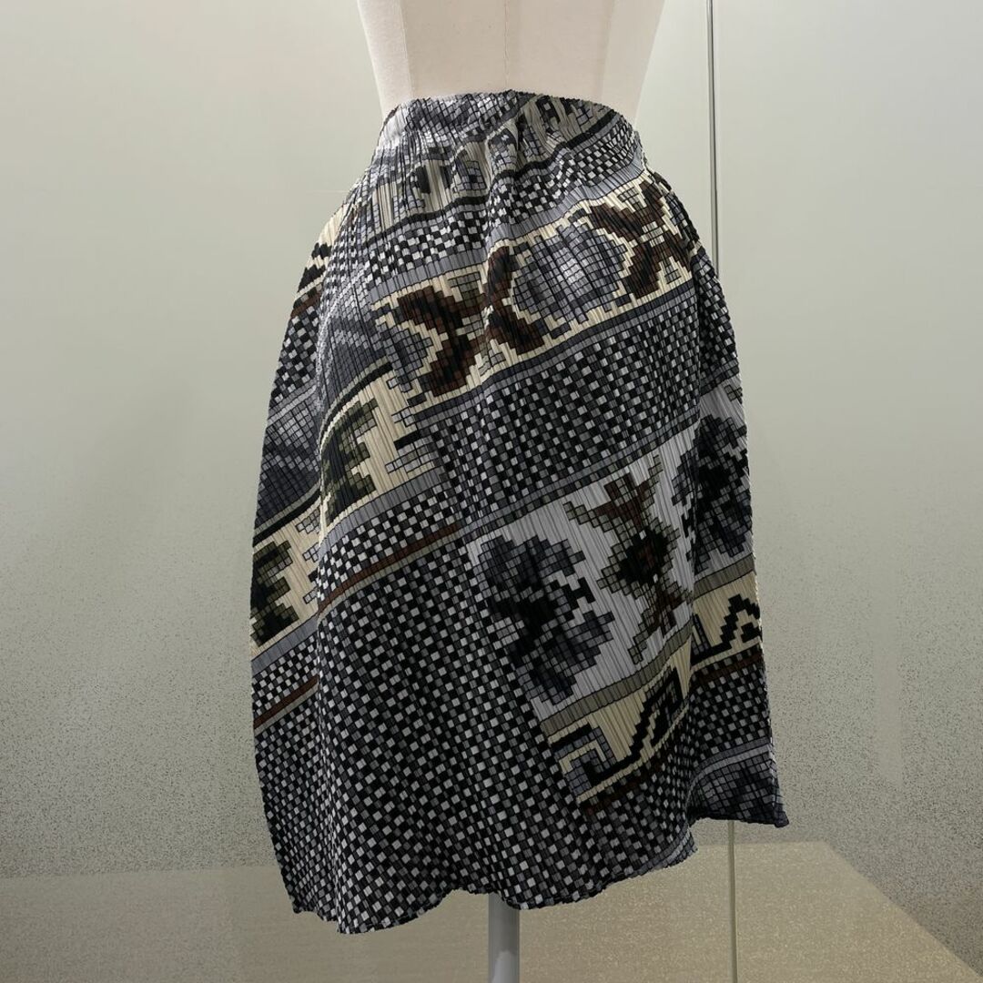 PLEATS PLEASE スカート イッセイミヤケ 総柄 斜めプリーツ ブロックチェック ウエストゴム サイズ1 PP03-JG552 ポリエステル レディースのスカート(その他)の商品写真