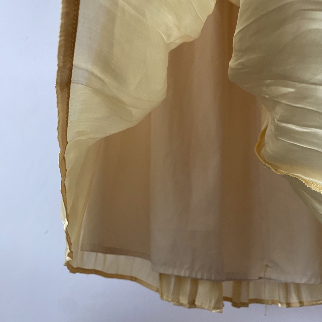 BABYLONE(バビロン)のバビロン　イエロー　ロングスカート　光沢　サイズ38 M ゴムウエスト　裏地付き レディースのスカート(ロングスカート)の商品写真
