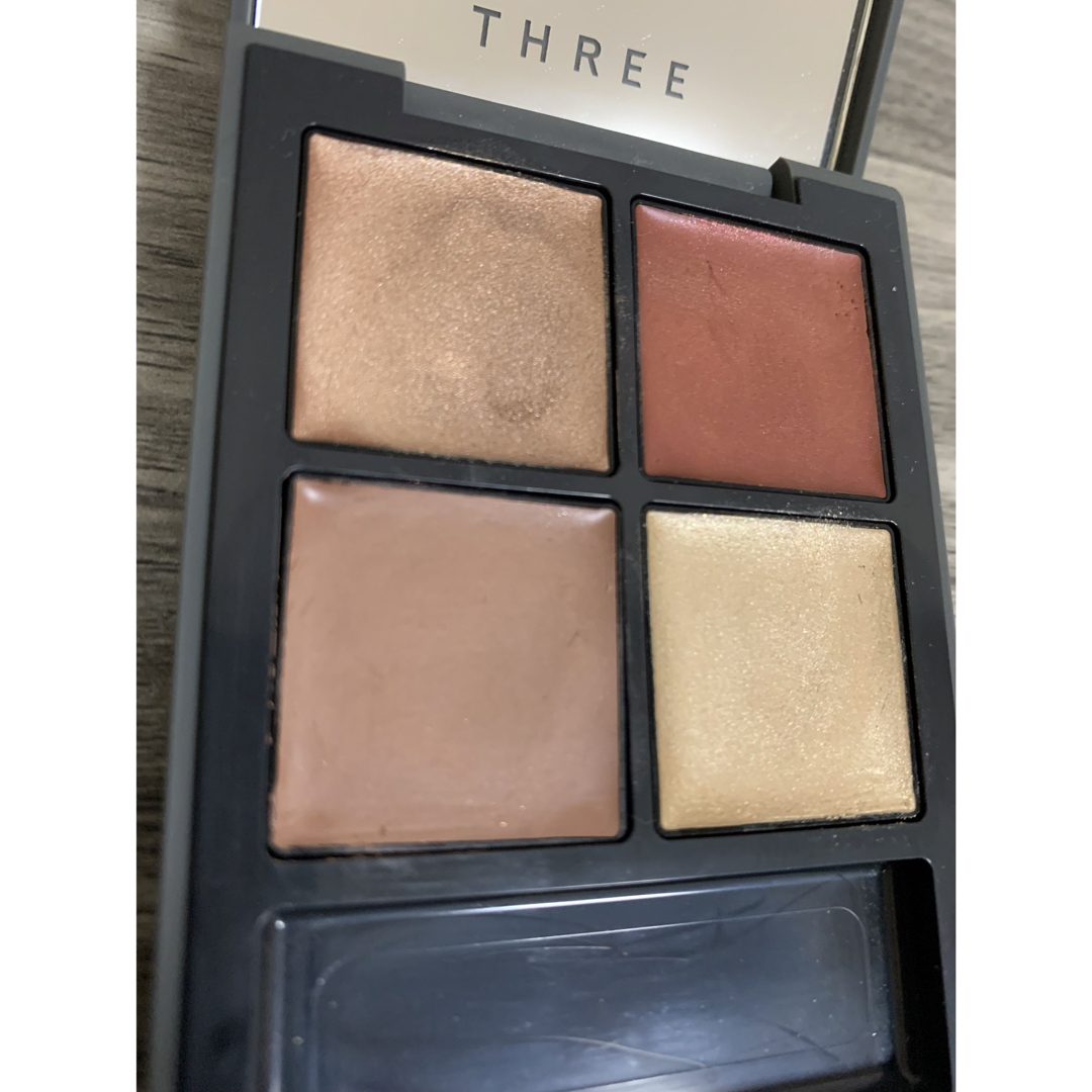 THREE(スリー)のTHREE ディメンショナルビジョンアイパレット　01  コスメ/美容のベースメイク/化粧品(アイシャドウ)の商品写真