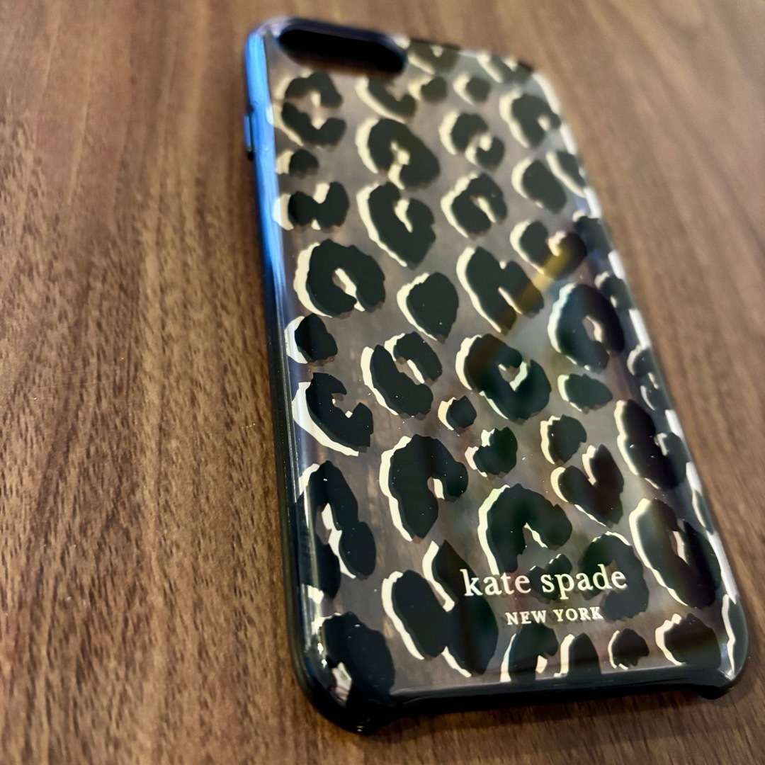 kate spade new york(ケイトスペードニューヨーク)のkatespade iPhone SE/ 8/ 7 ケース レオパード ヒョウ柄 スマホ/家電/カメラのスマホアクセサリー(iPhoneケース)の商品写真