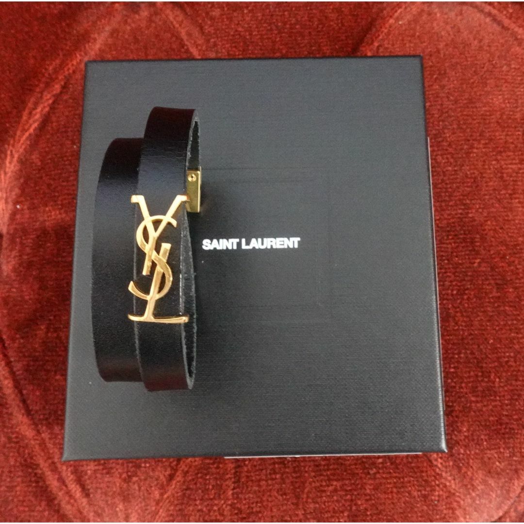 Saint Laurent(サンローラン)のSaint Laurent サンローラン レザーブレスレット 新品・未使用 レディースのアクセサリー(ブレスレット/バングル)の商品写真