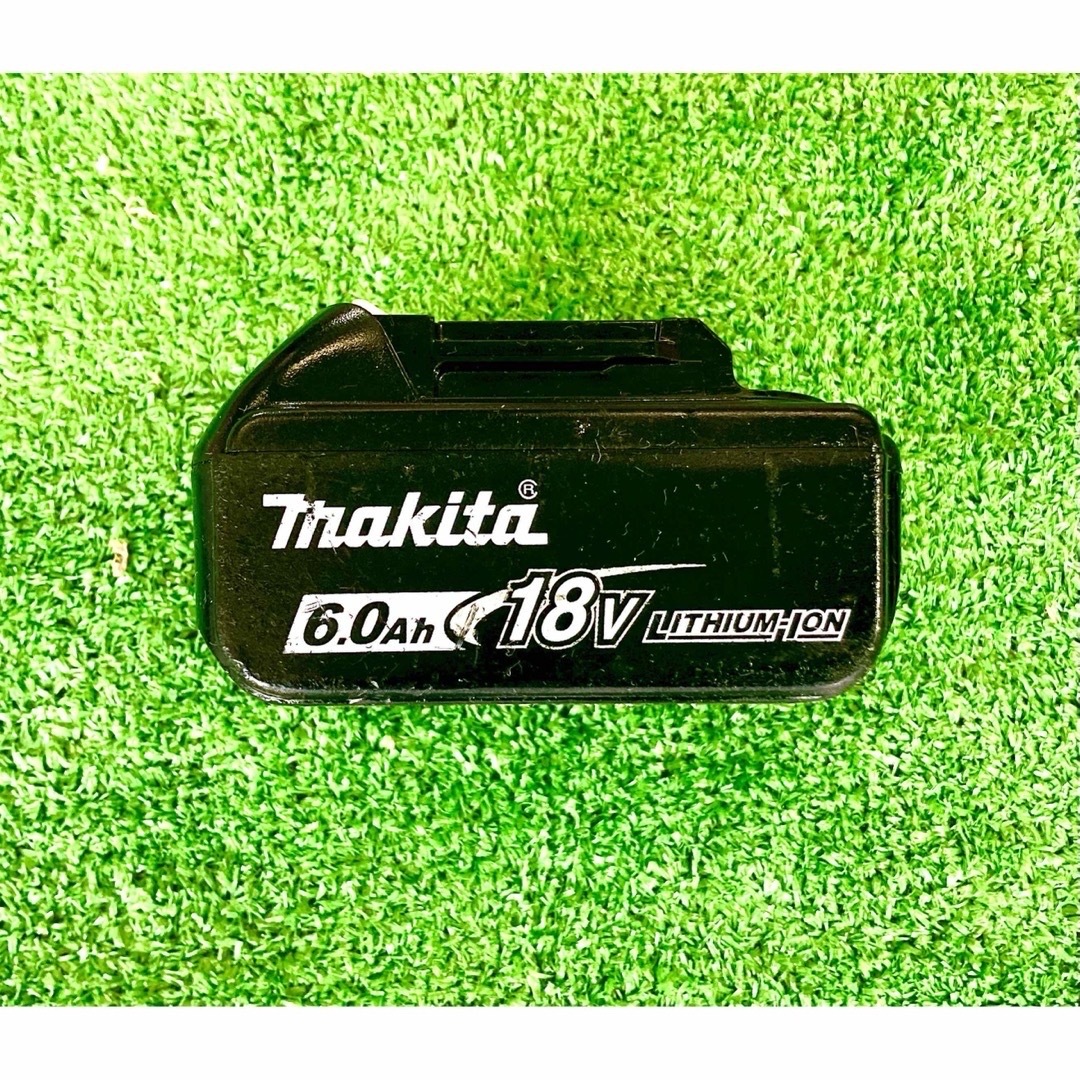 Makita(マキタ)の♦️良好美品マキタ純正18V・BL1860B・6.0A バッテリー残量表示機能 自動車/バイクのバイク(工具)の商品写真