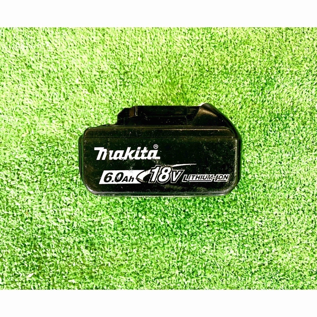 Makita(マキタ)の♦️良好美品マキタ純正18V・BL1860B・6.0A バッテリー残量表示機能 自動車/バイクのバイク(工具)の商品写真