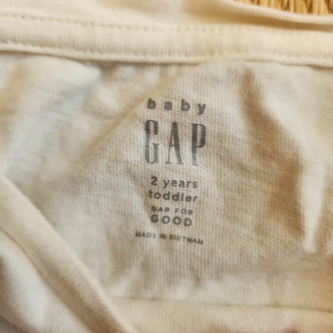 babyGAP(ベビーギャップ)のベビーギャップ　カットソー　95サイズ キッズ/ベビー/マタニティのキッズ服女の子用(90cm~)(Tシャツ/カットソー)の商品写真