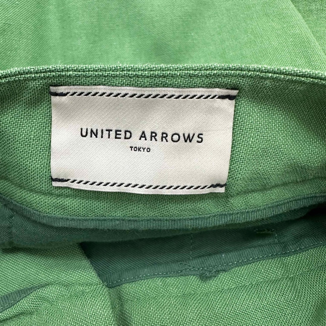 UNITED ARROWS(ユナイテッドアローズ)の【UNITED ARROWS】S グリーン パンツ クロップド 定価17600円 レディースのパンツ(クロップドパンツ)の商品写真