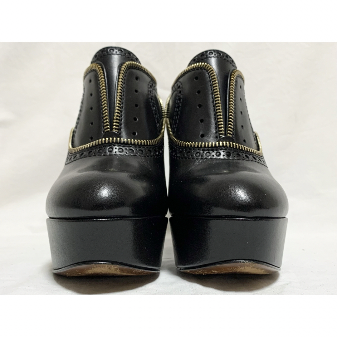 LOUIS VUITTON(ルイヴィトン)の超美品 ルイヴィトン パンチング レザー 厚底ハイヒール ブーティ 36 1/2 レディースの靴/シューズ(ハイヒール/パンプス)の商品写真