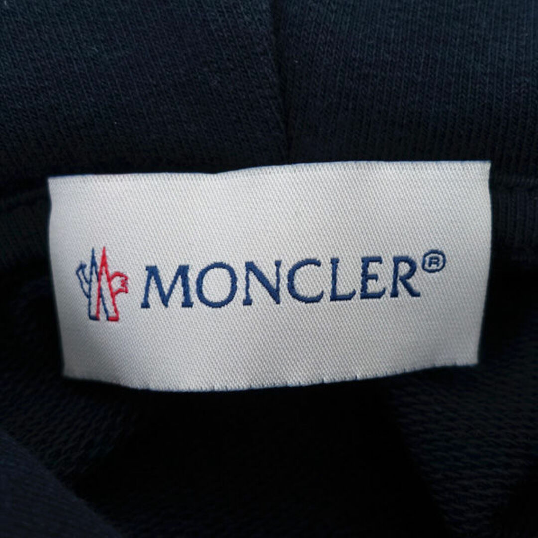 MONCLER(モンクレール)のMONCLER / モンクレール ◆プルオーバーパーカー/ロゴ/ネイビーサイズM/23SS I10918G00024-899WI 【メンズ/MEN/男性/ボーイズ/紳士】 メンズファッション【中古】 [0220484108] メンズのトップス(パーカー)の商品写真