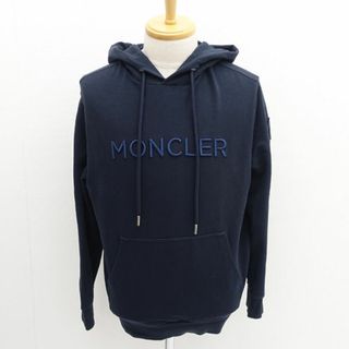 モンクレール(MONCLER)のMONCLER / モンクレール ◆プルオーバーパーカー/ロゴ/ネイビーサイズM/23SS I10918G00024-899WI 【メンズ/MEN/男性/ボーイズ/紳士】 メンズファッション【中古】 [0220484108](パーカー)