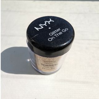 エヌワイエックス(NYX)のNYX グリッター（ゴールド）　On The Go(アイシャドウ)