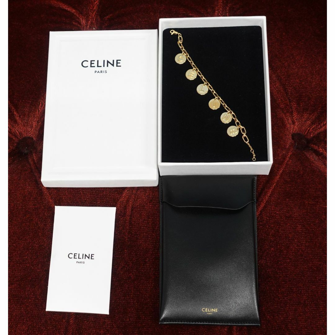 celine(セリーヌ)のCELINE セリーヌ ロゴブレスレット（新品・未使用） レディースのアクセサリー(ブレスレット/バングル)の商品写真