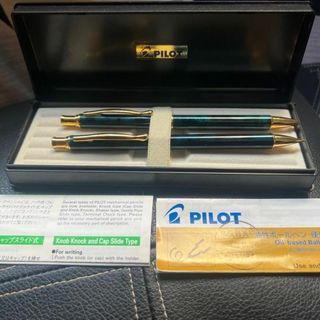 パイロット(PILOT)の美品　パイロット カヴァリエ ブラック/グリーン　ボールペン・シャープペンセット(ペン/マーカー)