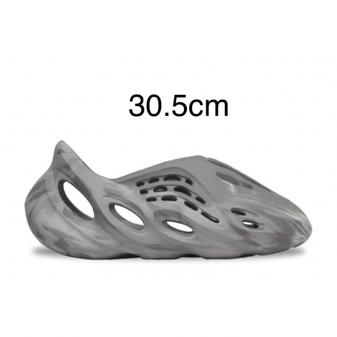 YEEZY（adidas）(イージー)のadidas YEEZY Foam Runner MX Granite 30.5 メンズの靴/シューズ(サンダル)の商品写真