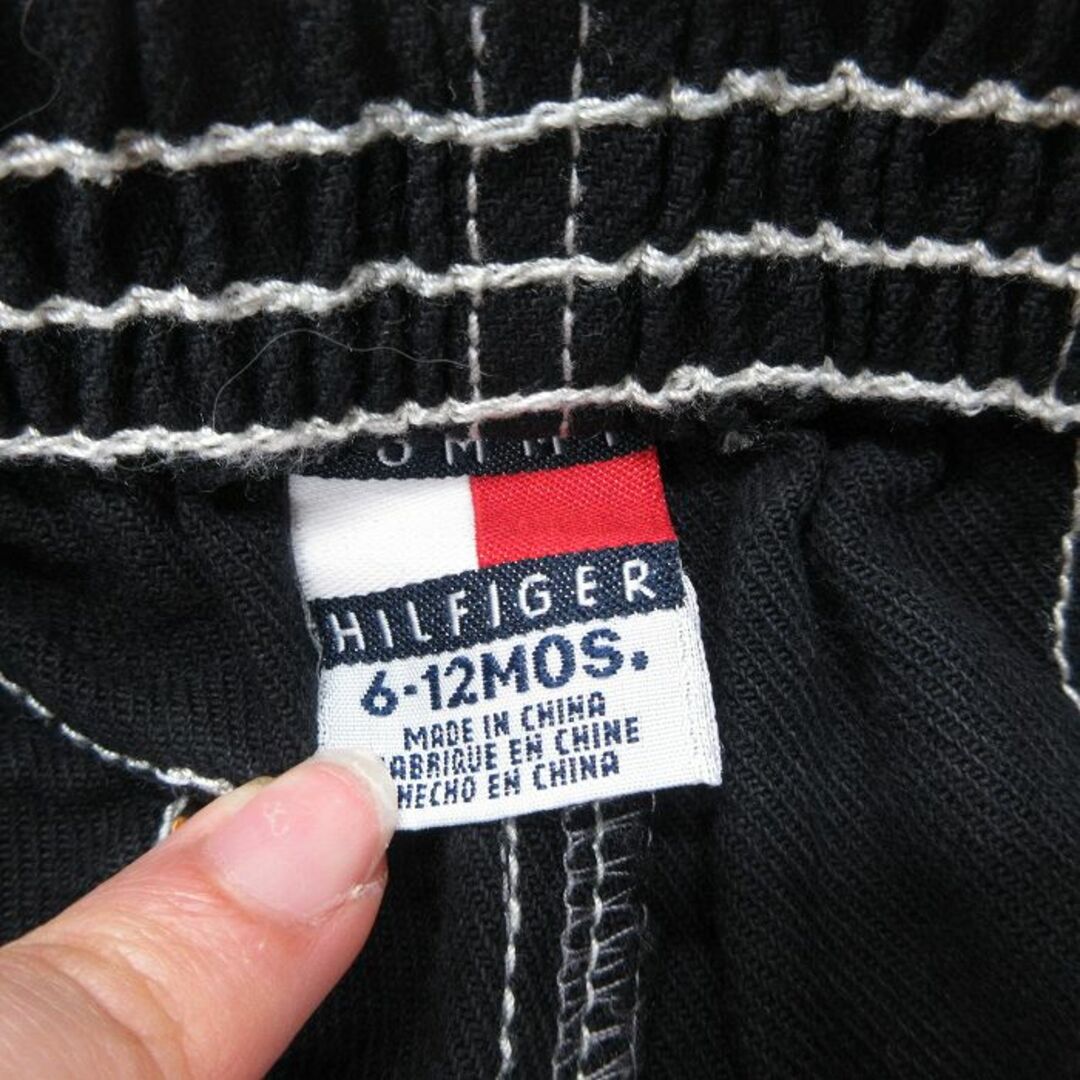 TOMMY HILFIGER(トミーヒルフィガー)の古着 トミーヒルフィガー TOMMY HILFIGER ブランド ショート パンツ キッズ ボーイズ 子供服 90年代 90s コットン 黒 ブラック 23jul29 キッズ/ベビー/マタニティのベビー服(~85cm)(パンツ)の商品写真