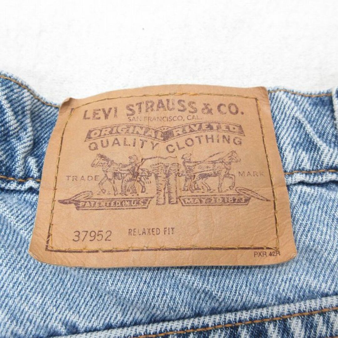 Levi's(リーバイス)の古着 リーバイス Levis 37952 950 ショート パンツ ショーツ レディース 00年代 00s コットン 薄紺 ネイビー デニム 23jul26 中古 ボトムス 短パン ショーパン ハーフ レディースのパンツ(ショートパンツ)の商品写真