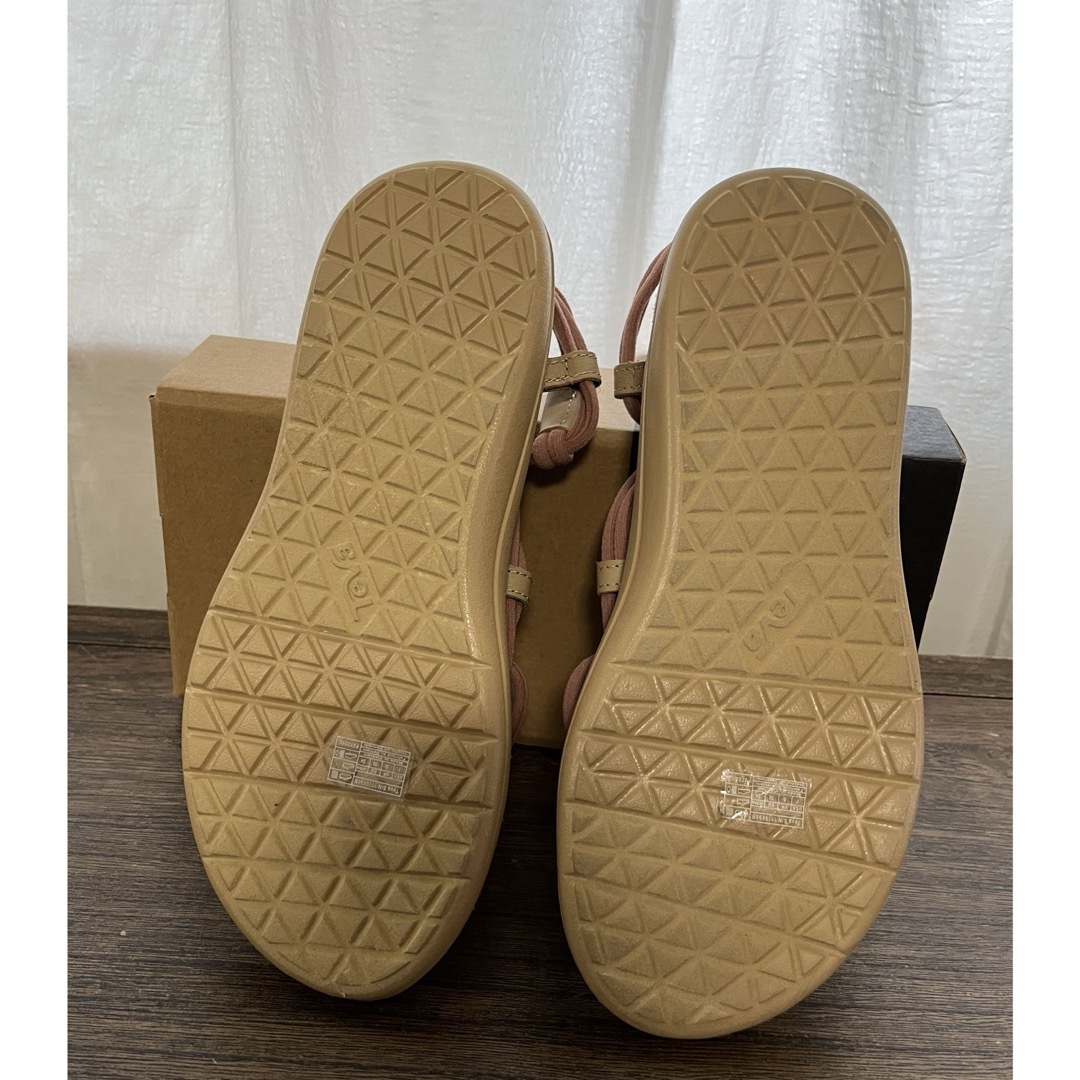 Teva(テバ)のVOYA INFINITY SPACE ⭐︎新品サンダル24cm レディースの靴/シューズ(サンダル)の商品写真