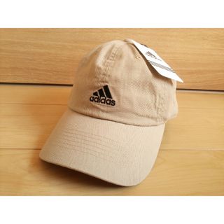 アディダス(adidas)の新品adidasキャップ*帽子ベージュ色*未使用アディダス*送料無料レディース(キャップ)