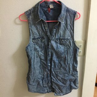 エイチアンドエム(H&M)のノースリーブシャツ(シャツ/ブラウス(半袖/袖なし))