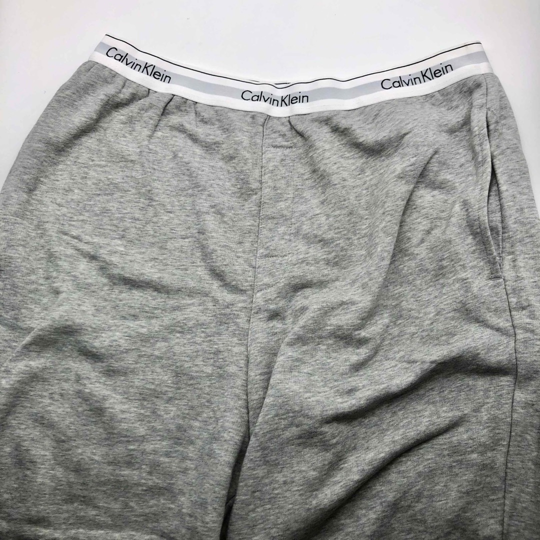 ck Calvin Klein(シーケーカルバンクライン)のCALVIN KLEIN カルバンクライン ラウンジジョガーパンツ　グレー　L メンズのパンツ(その他)の商品写真