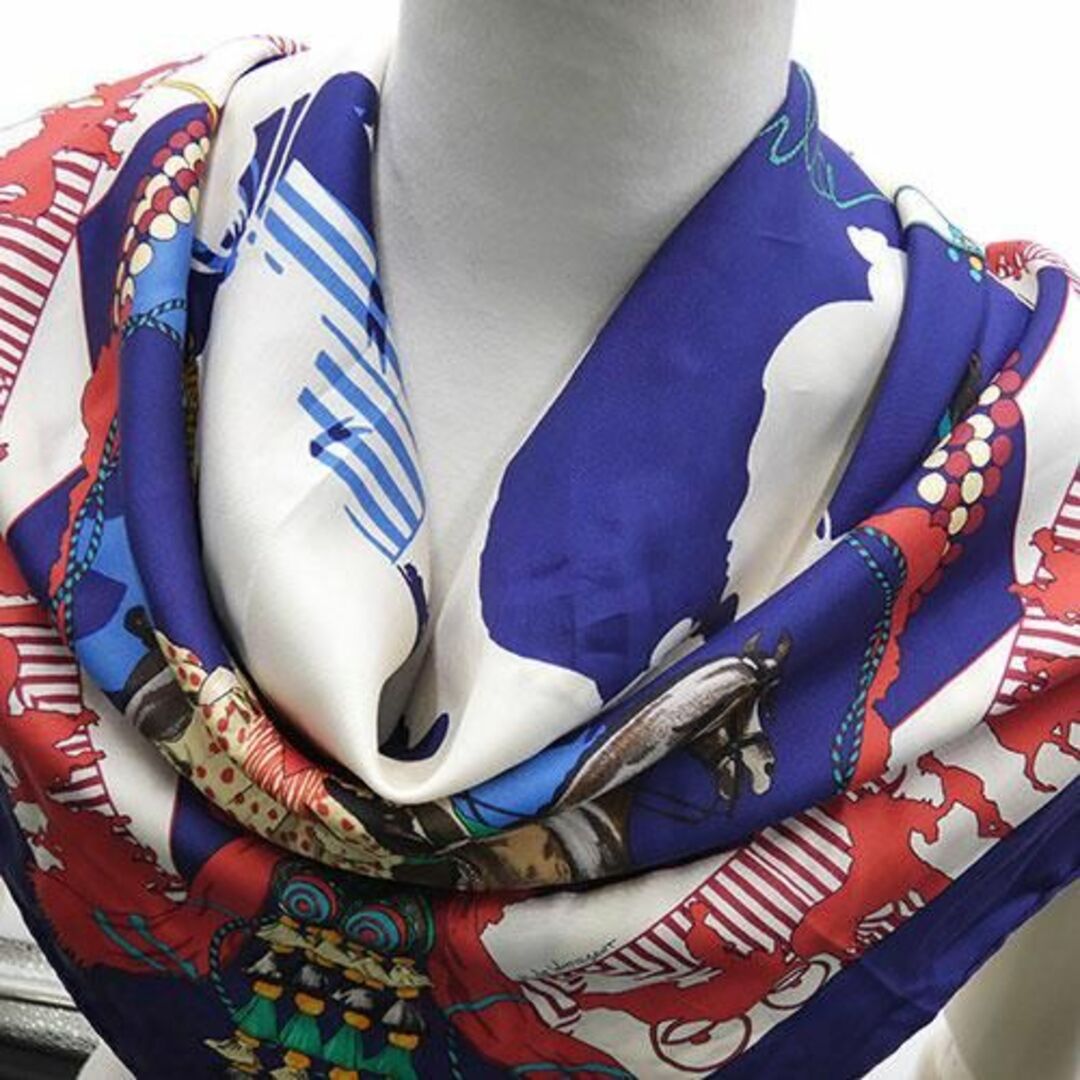 Hermes(エルメス)のエルメス スカーフ HERMES カレ90 シルク feria de Sevilla セビリアの休日 紺 ネイビー レディース OJ10186 レディースのファッション小物(バンダナ/スカーフ)の商品写真