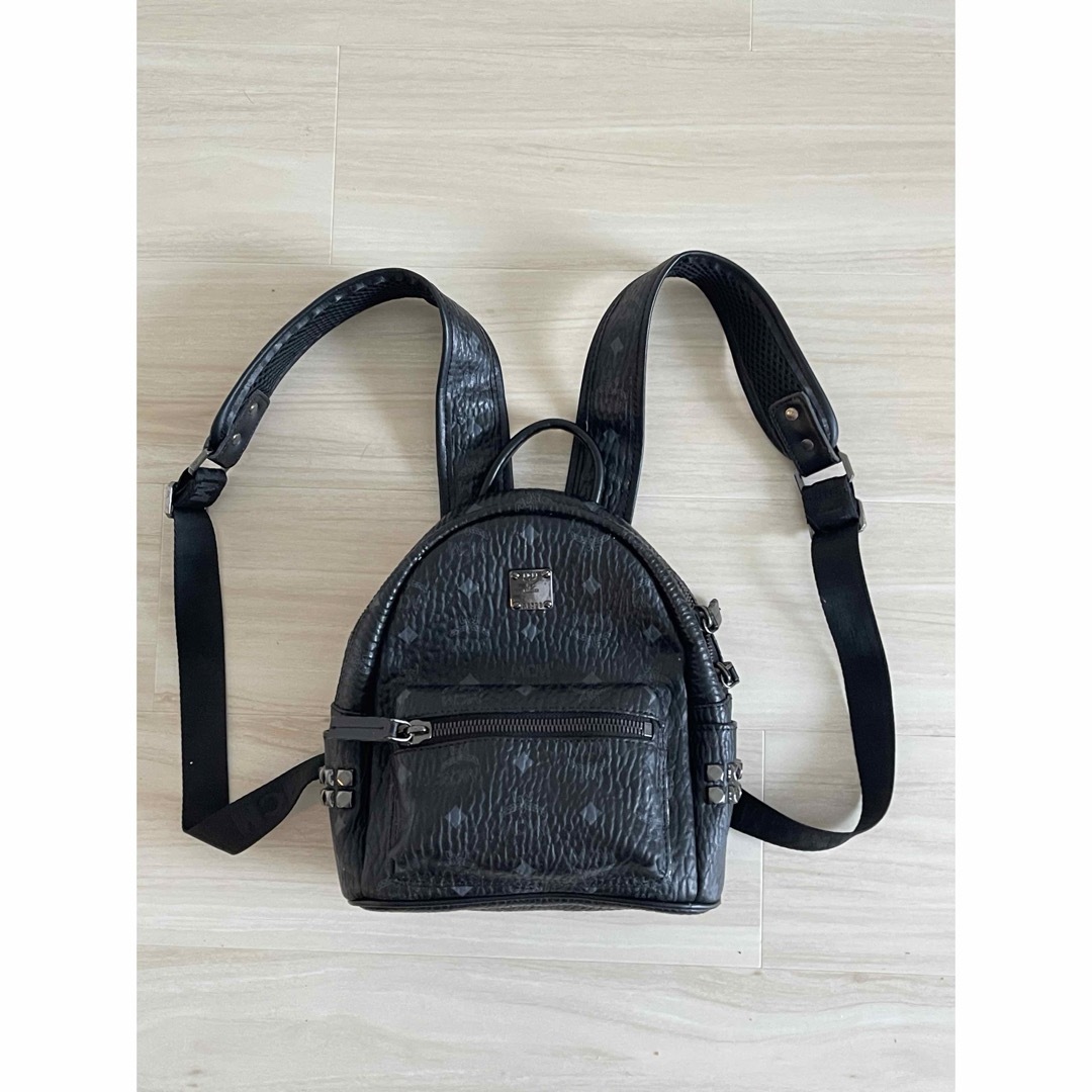 MCM(エムシーエム)のＭＣＭ　バッグ　黒 レディースのバッグ(リュック/バックパック)の商品写真