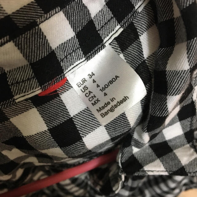 H&M(エイチアンドエム)のノースリーブシャツ レディースのトップス(シャツ/ブラウス(半袖/袖なし))の商品写真