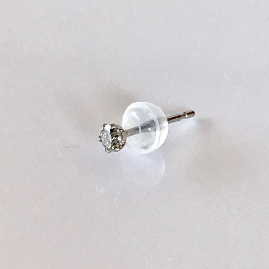 ダイヤモンドピアス  片耳 0.05ct pt900  プラチナピアス送料無料 メンズのアクセサリー(ピアス(片耳用))の商品写真