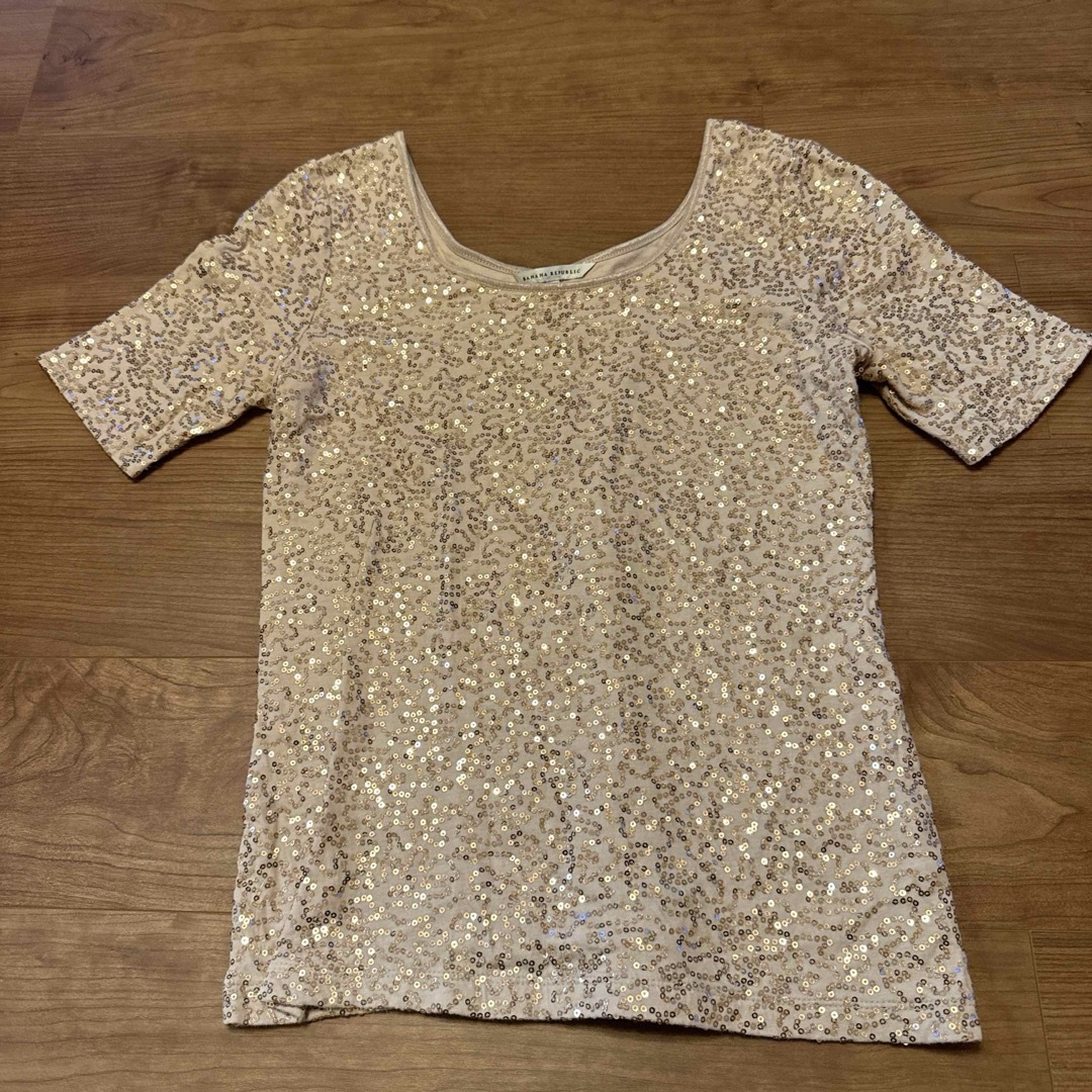 スパンコールトップス　BANANA レディースのトップス(Tシャツ(半袖/袖なし))の商品写真