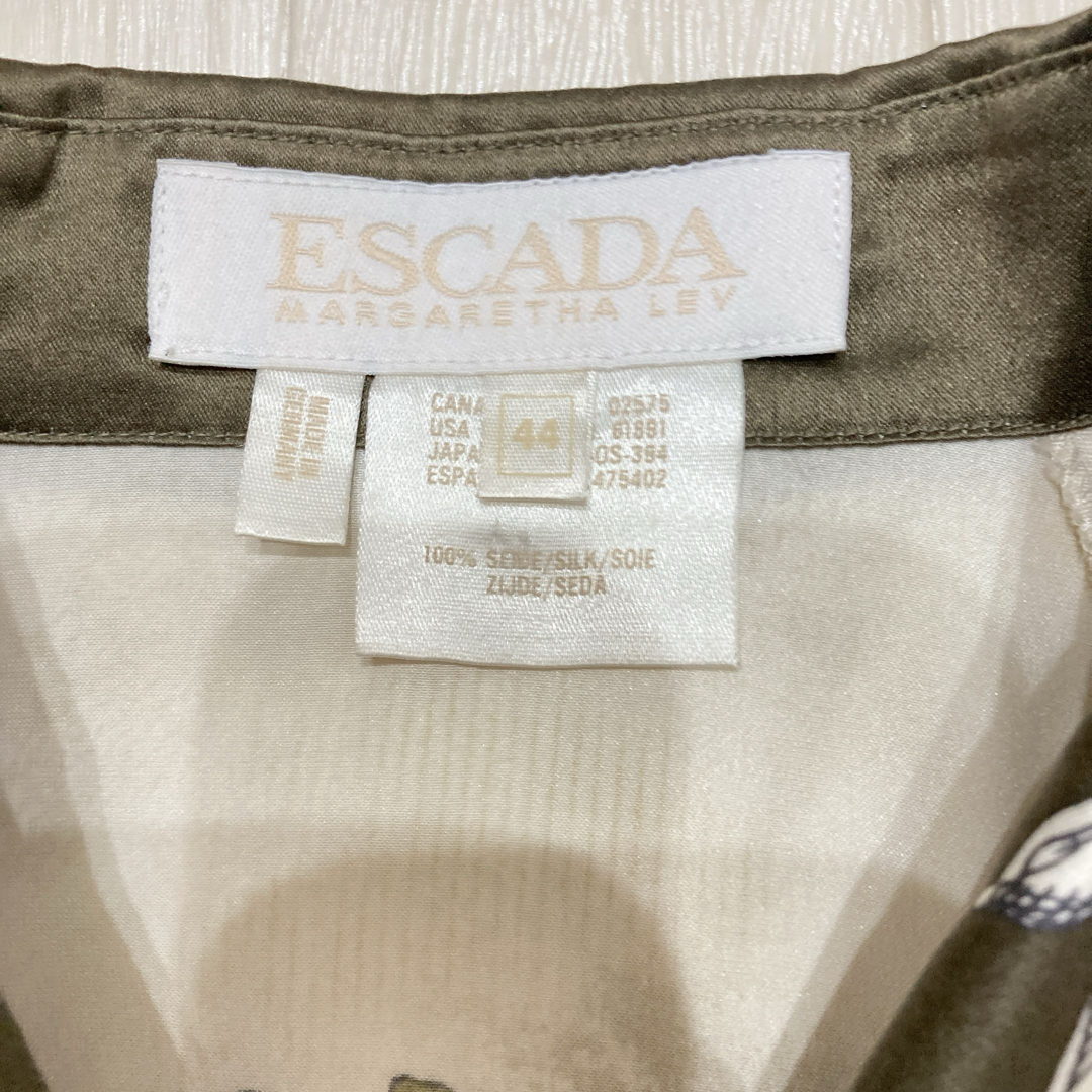 ESCADA(エスカーダ)のエスカーダ　ESCADA ドイツ製　シルク　シャツ　44 レディースのトップス(シャツ/ブラウス(長袖/七分))の商品写真