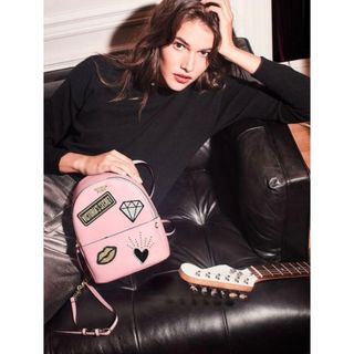 Victoria's Secret(リュック/バックパック)のフリマアイテム一覧 Victoria's Secret(リュック/バックパック)のフリマアイテム一覧