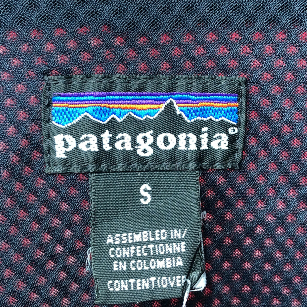 patagonia(パタゴニア)の2000年代～ patagonia パタゴニア ニューマティックジャケット アウトドア リップストップ レッド (メンズ S) 中古 古着 Q1401 メンズのジャケット/アウター(その他)の商品写真