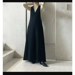 オーラリー(AURALEE)のAURALEE TENSE WOOL DOUBLE CLOTH DRESS(ロングワンピース/マキシワンピース)