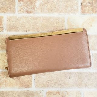 テッドベイカー(TED BAKER)のテッドベイカー ☆ レザー ラウンドファスナー 長財布 メタルプレートデザイン(財布)